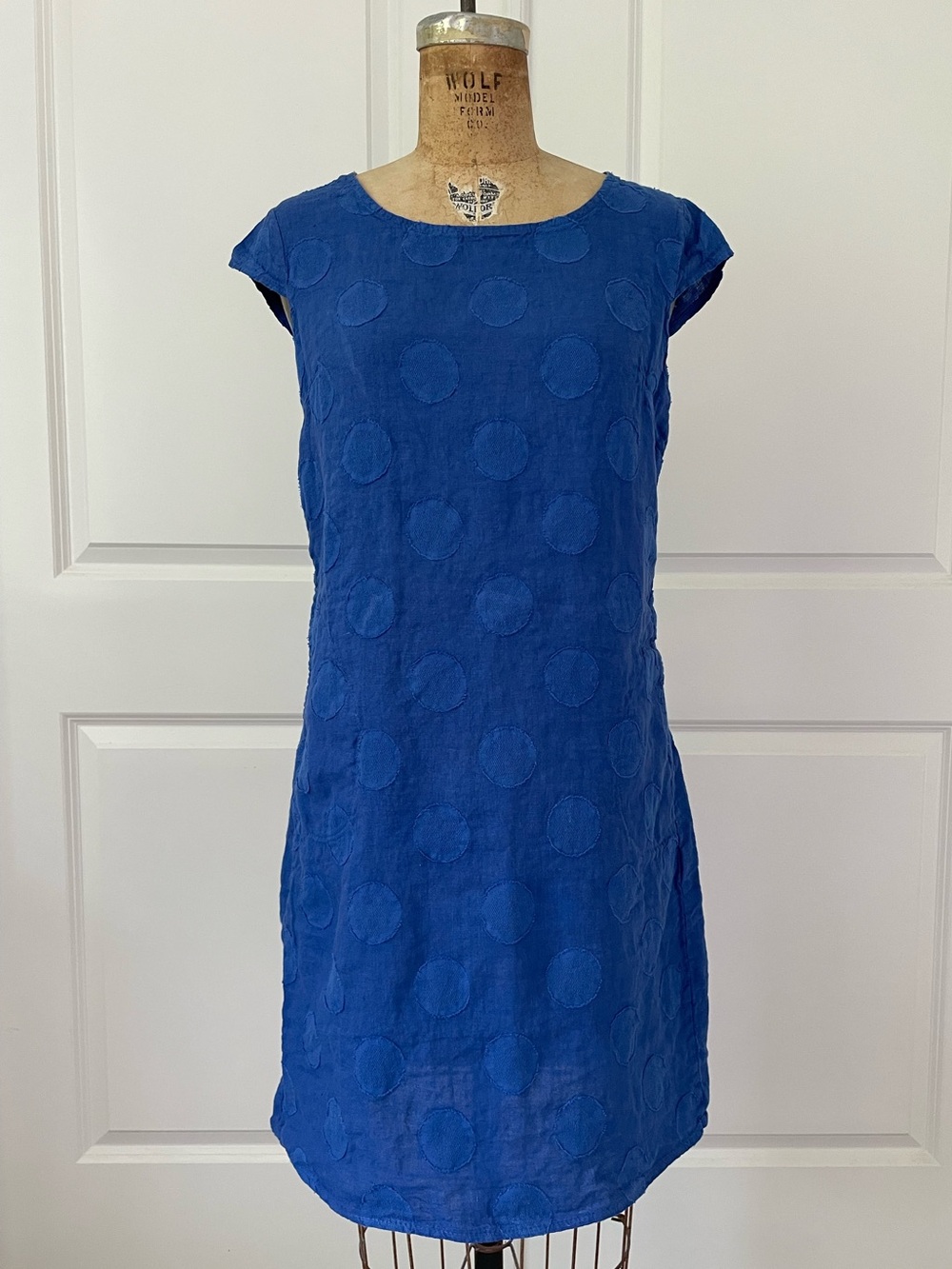 100% Linen Blue Textured Polka Dot Cap-Sleeve Dress, Medium